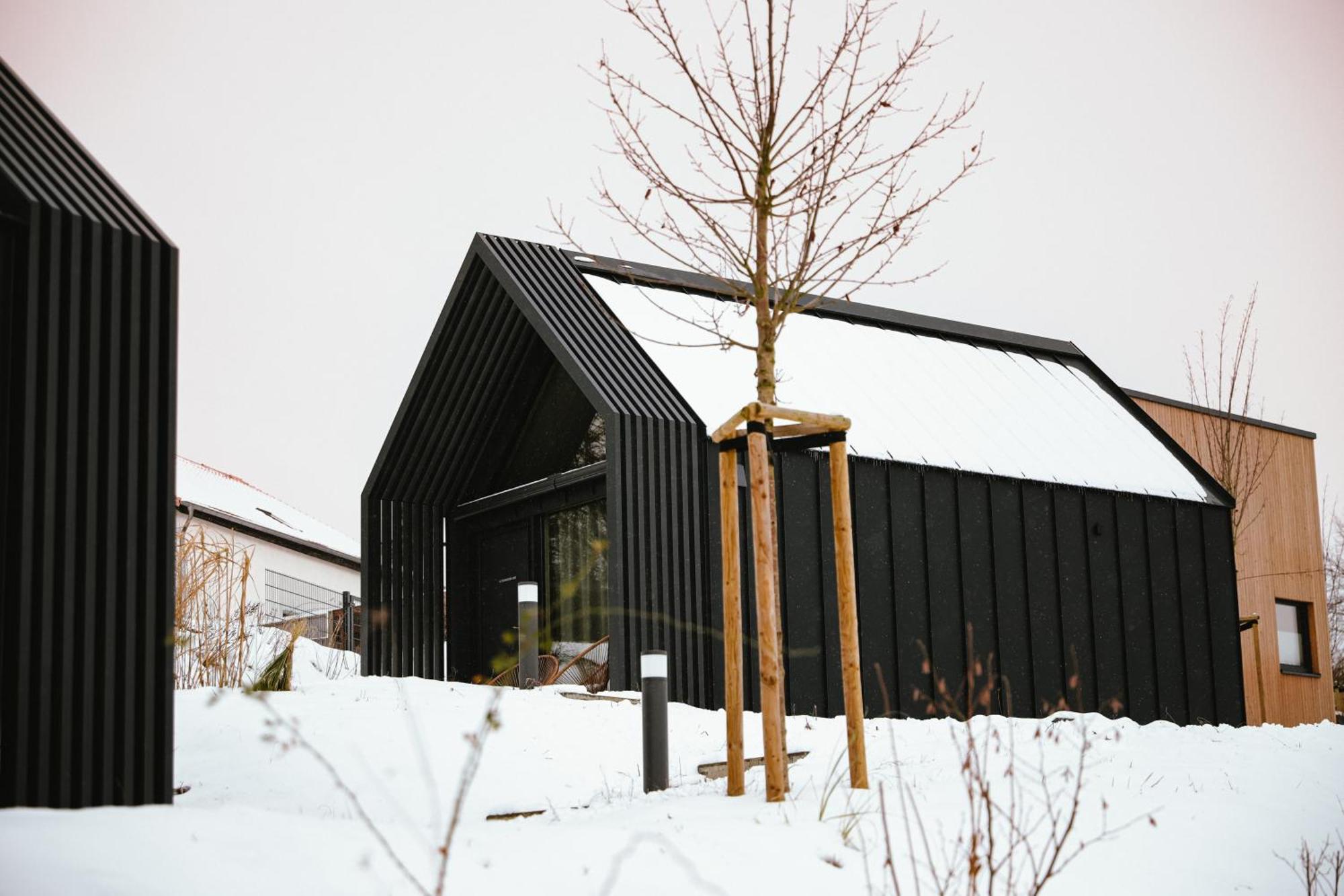 Wiesenglueck Tiny House Hotel Хайльбад-Хайлигенштадт Экстерьер фото